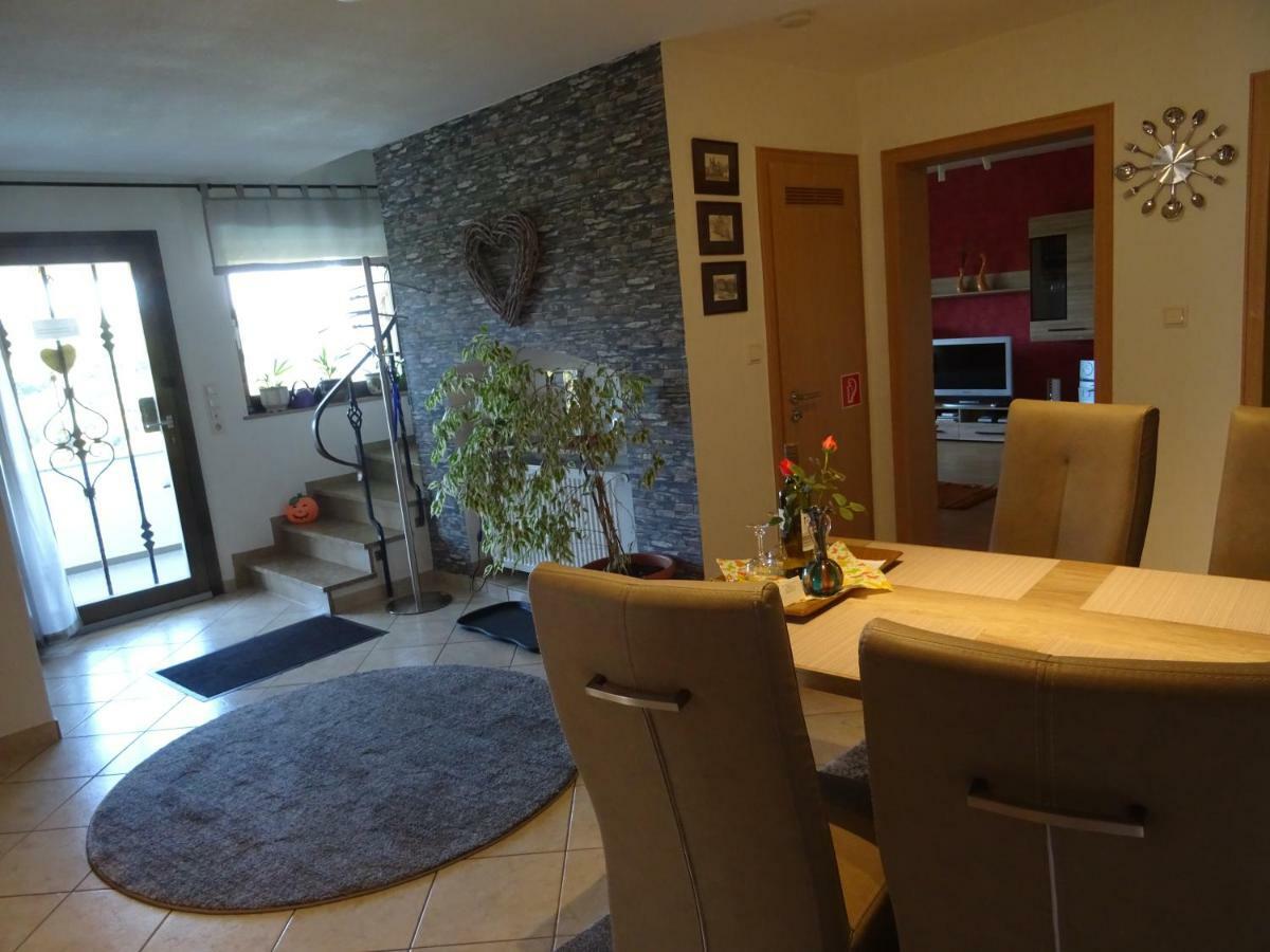 Ferienwohnung Am Waldrand Бад Брайзиг Екстериор снимка